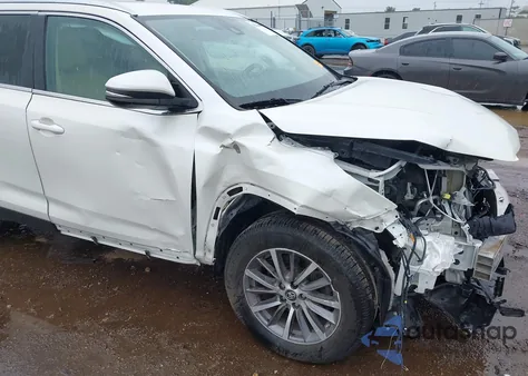 2019 Toyota Highlander Xle из США, поврежденный, VIN 5TDJZRFH3KS588598